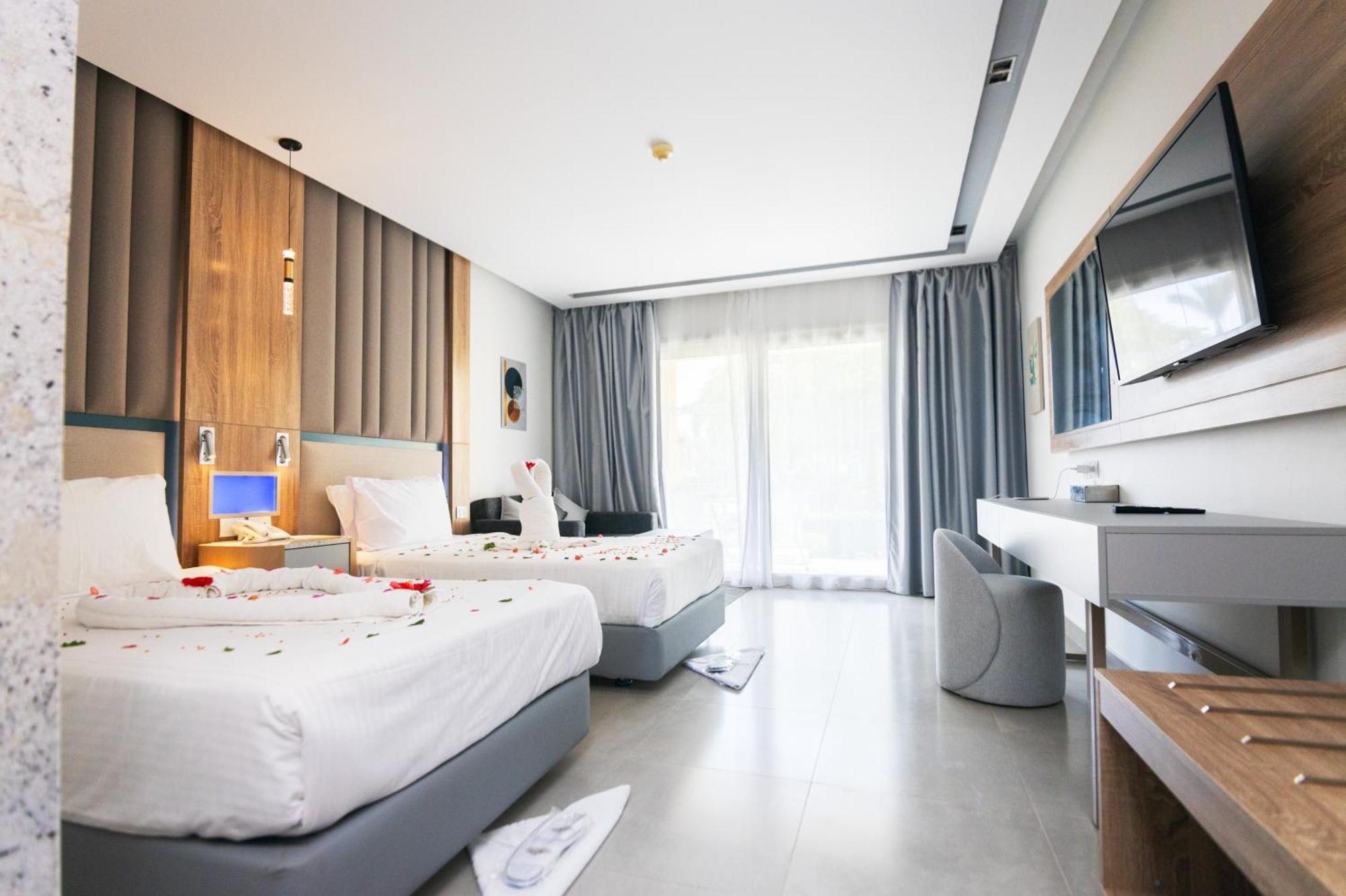 Resort Titanic - Families And Couples Only 5*